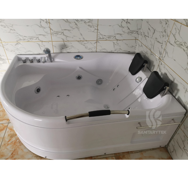 whirlpool bathtub