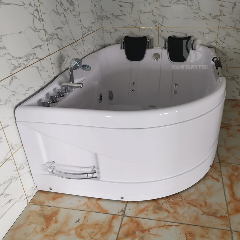 massage bathtub