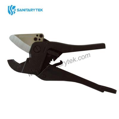 Finger release ratcheting PVC pipe cutter