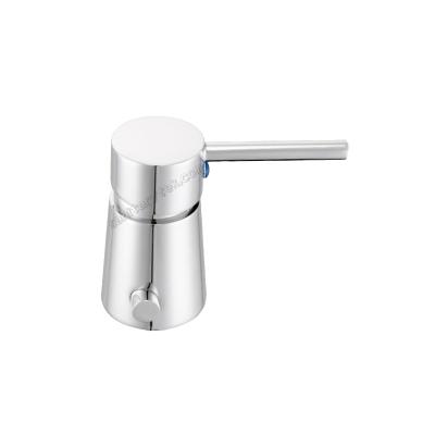 Single lever bidet mixer with diverter