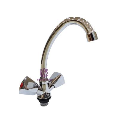 Sink mixer tap with swivel spout