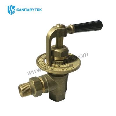 Traditional manual angled brass radiator valve